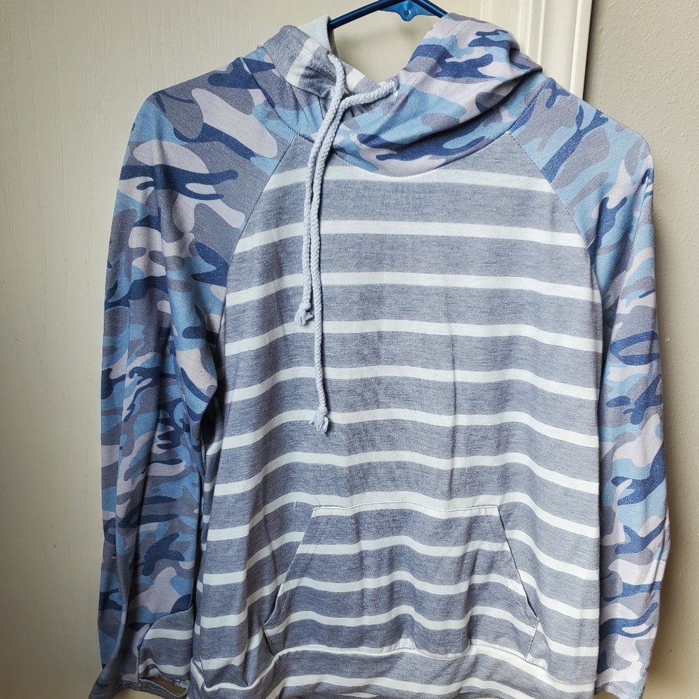 Womens sweatshirt contrasting print M